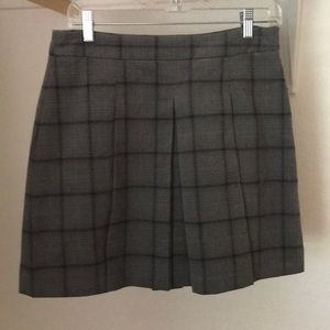 Gray plaid Loft skirt